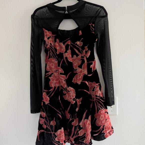BCBG Generation floral dress - Picture 5 of 9